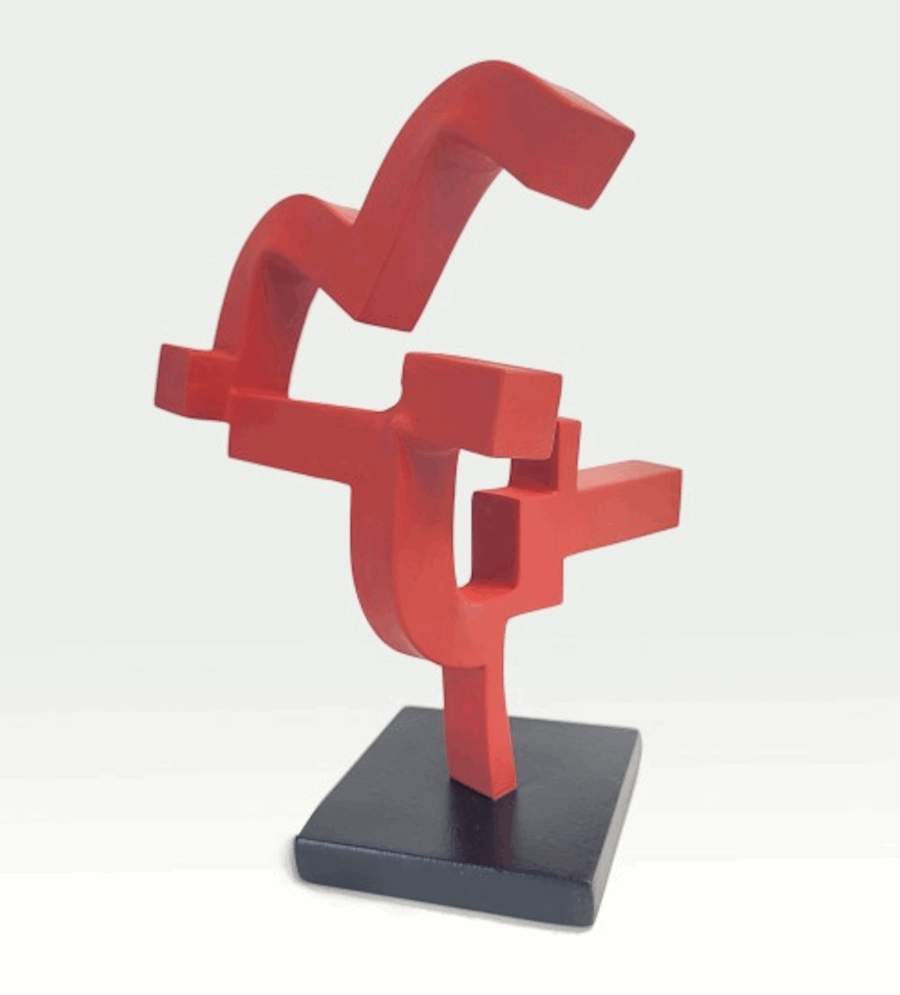Escultura "Gorgona" del artista Carlos Albert en hierro forjado. Disponible para comprar.